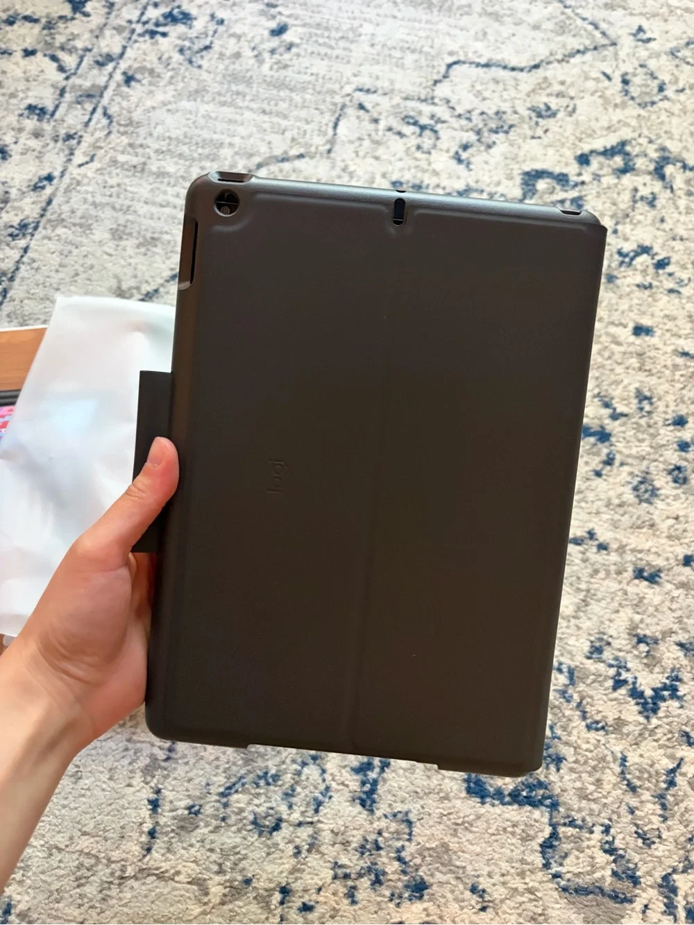 NWT Logitech Slim Folio iPad Keyboard Case